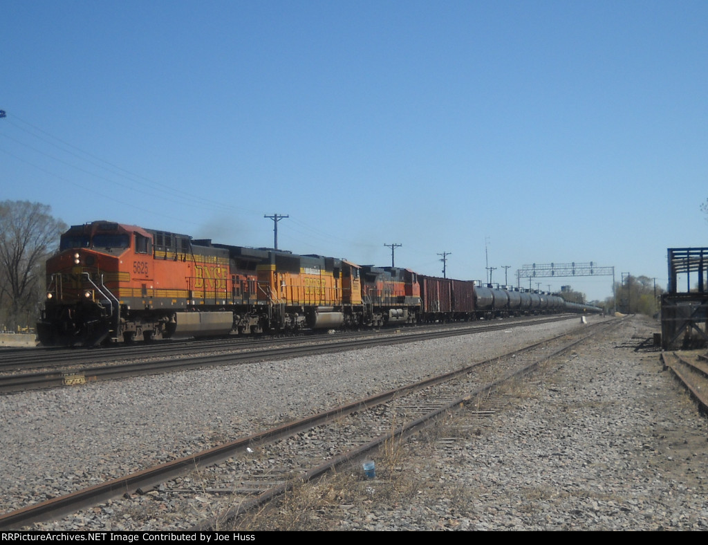 BNSF 5625 WEST